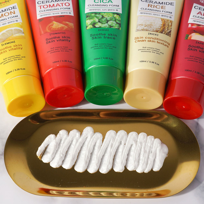 Очищающая пенка с керамидами и экстрактом яблока EYENLIP Ceramide Apple Cleansing Foam 100 мл купить в Украине 2