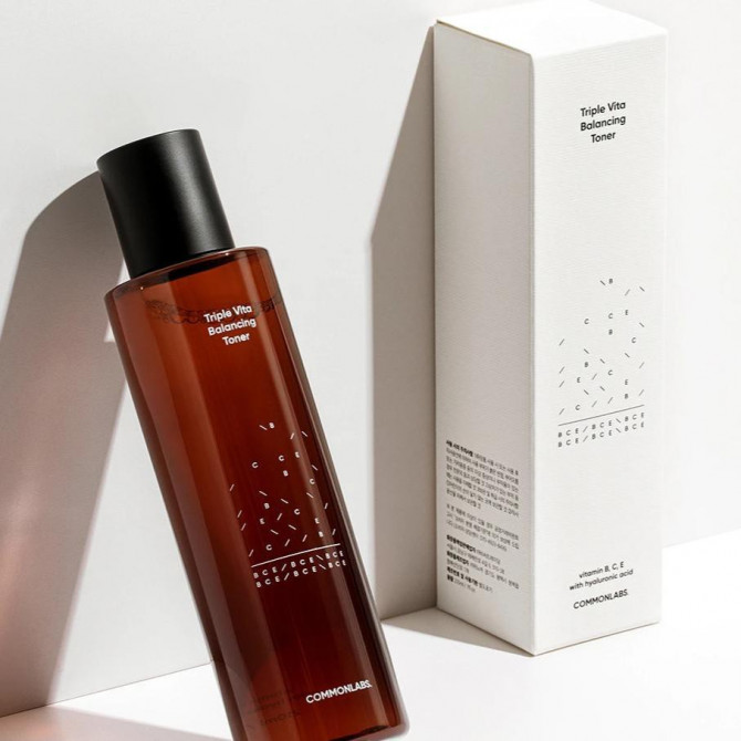 Зволожуючий тонер з прополісом і гіалуроновою кислотою COMMONLABS Triple Vita Balancing Toner 40 мл купити в Україні 2