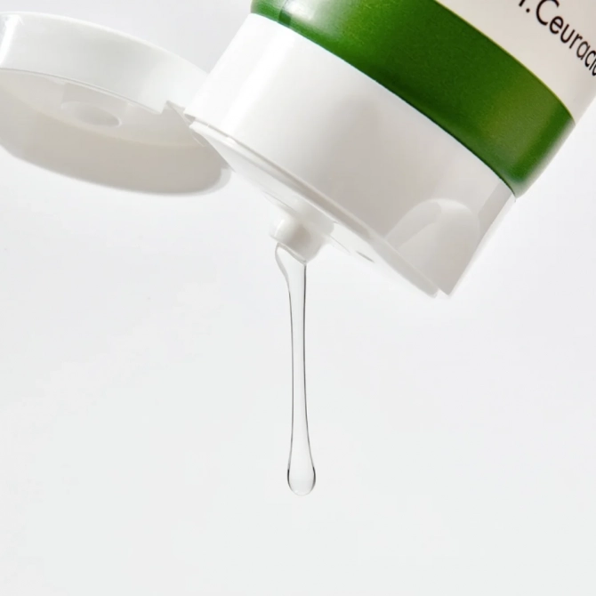 Гель-пінка для чутливої ​​шкіри з екстрактом чайного дерева Dr. Ceuracle Tea Tree Purifine Cleansing Foam 2 мл купити в Україні 2