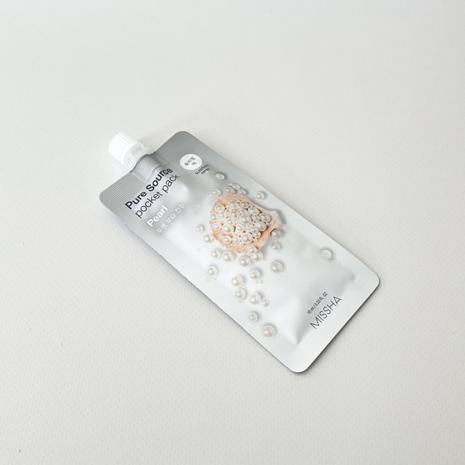 Нічна маска з перлиним екстрактом MISSHA Pure Source pocket pack Pearl 10 мл купити в Україні 2