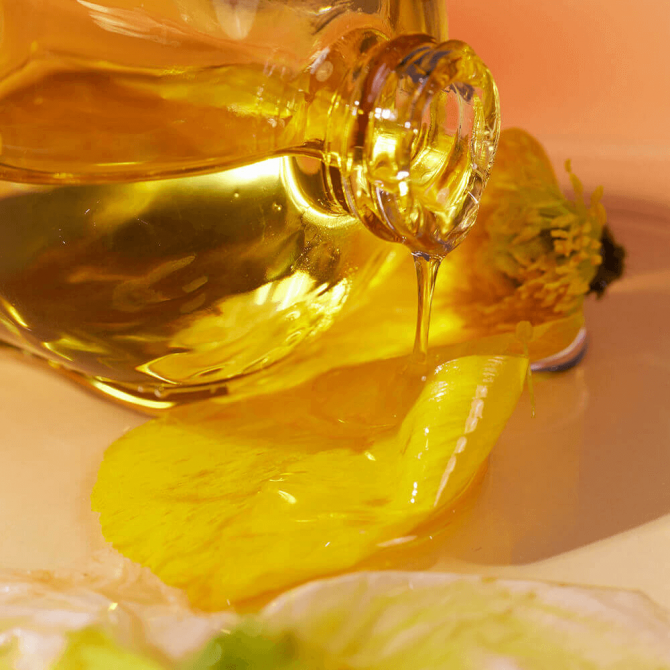 Парфюмированное масло для поврежденных волос с цветочным ароматом Lador Perfumed Hair Oil 03 Osmanthus 30 мл купить в Украине 3