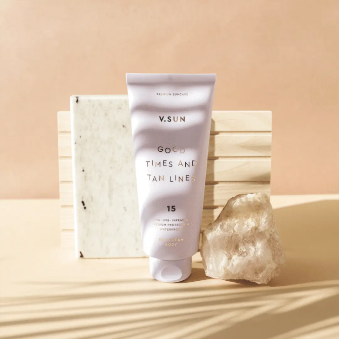 Солнцезащитный крем для тела V.SUN Good Times And Tan Lines SPF 15 200 мл купить в Украине 3