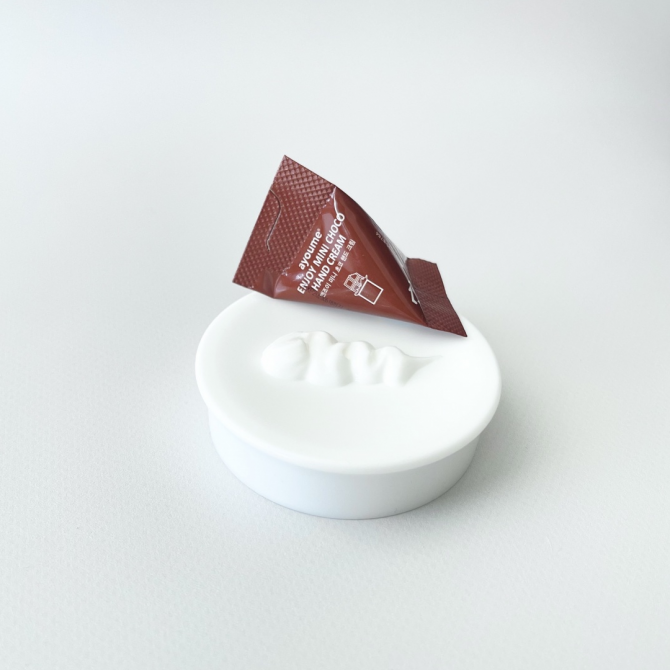 Крем для рук із шоколадом AYOUME Enjoy Mini Choco Hand Cream 3 г купити в Україні 3