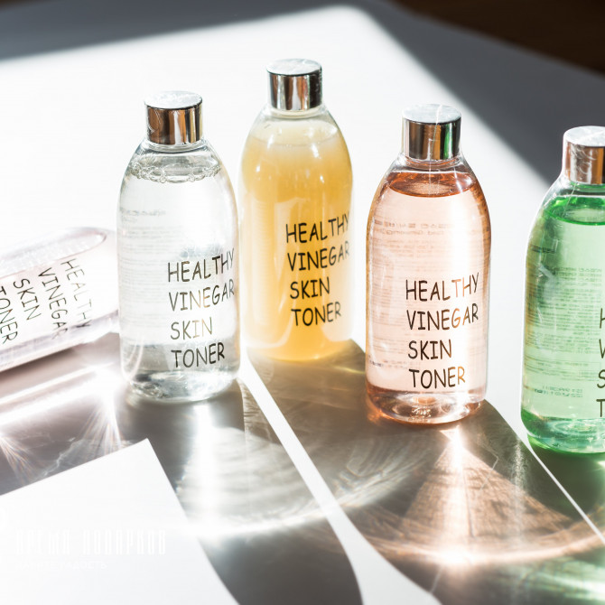 Відновлюючий тонер з екстрактом лимонника REALSKIN Healthy Vinegar Skin Toner Omija 300 мл купити в Україні 2