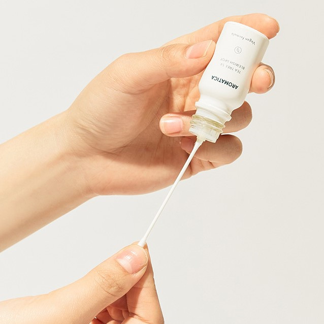 Точечное средство от прыщей с экстрактом чайного дерева AROMATICA Tea Tree 53 Blemish Spot 10 мл купить в Украине 2