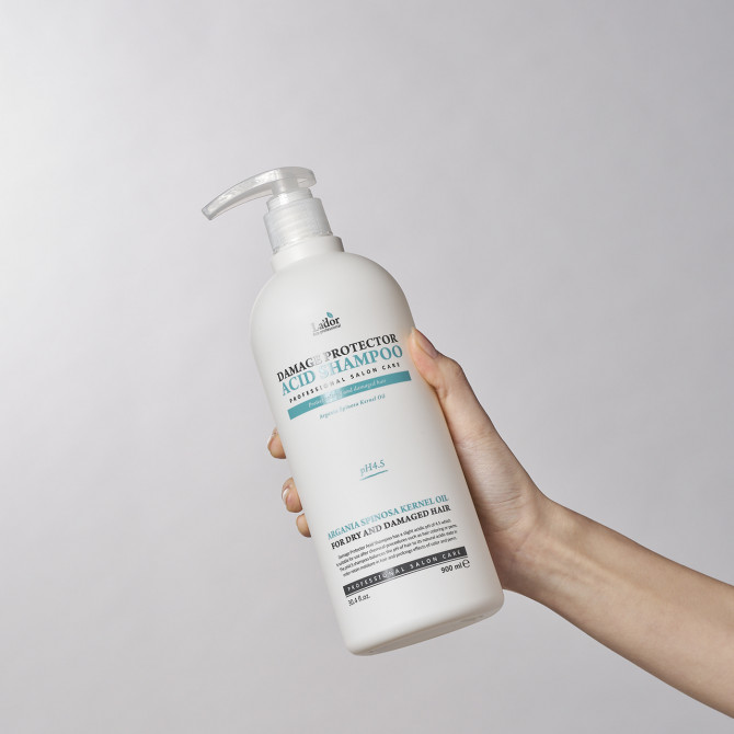 Бесщелочной шампунь  для сухих и поврежденных волос Lador Damaged Protector Acid Shampoo 900 мл купить в Украине 2