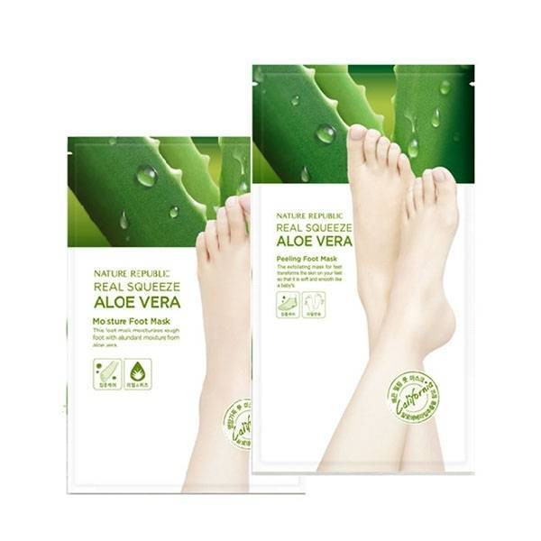 Зволожуюча маска для ніг з алое Nature Republic Real Squeeze Aloe Vera Peeling Foot Mask купити в Україні