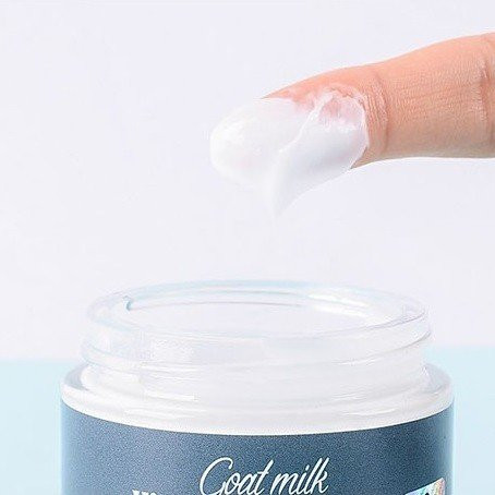 Крем що освітлює з козячим молоком JIGOTT Goat Milk Brightening Cream 70 мл купити в Україні 3