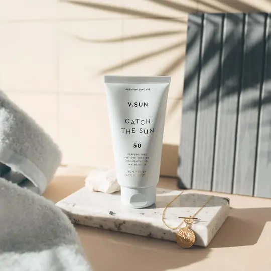 Сонцезахисний крем для обличчя V.SUN Catch The Sun SPF 50 Perfume Fre 75 мл купити в Україні 3