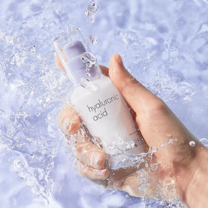 Зволожуюча сироватка для обличчя з гіалуроновою кислотою IT'S SKIN Hyaluronic Acid Moisture Serum 40 мл купити в Україні 3