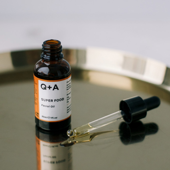 Мультивітамінна олія для обличчя Q+A Super Food Facial Oil 30 мл купити в Україні 2