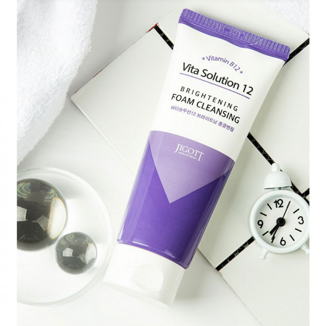 Пінка для вмивання що освітлює JIGOTT Vita Solution 12 Brightening Foam Cleansing 180 мл купити в Україні 2
