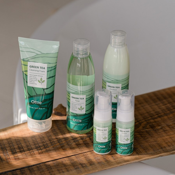 Увлажняющий тонер с экстрактом зеленого чая Ottie Green Tea Toner 200 мл купить в Украине 2