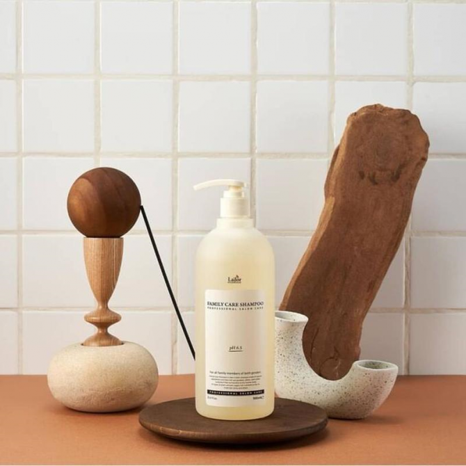 Шампунь с экстрактом чайного дерева для всей семьи Lador Family Care Shampoo 900 мл купить в Украине 6