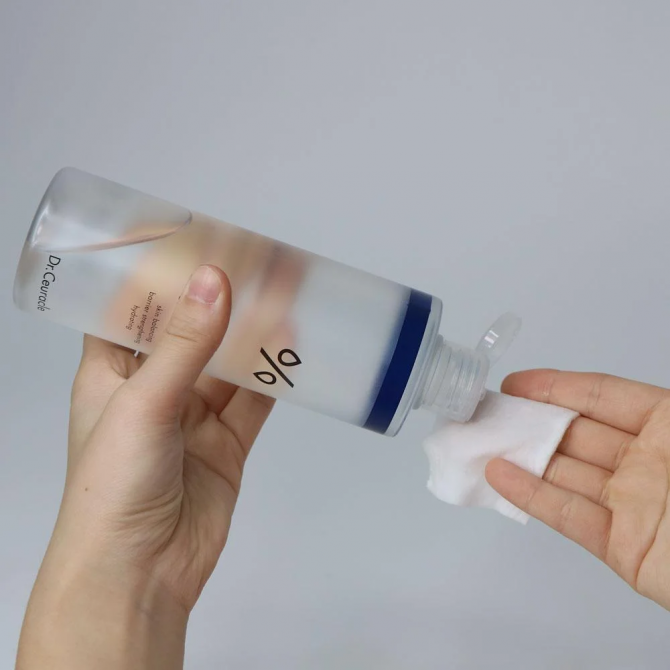 Зволожуючий тонер для обличчя з пробіотиками Dr. Ceuracle Pro Balance Biotics Toner 300 мл купити в Україні 3