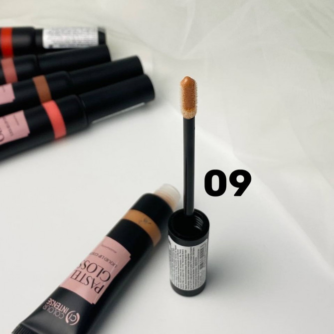 Блиск для губ світло-бежевий 09 Colour Intense Pastel Gloss 09 Sand 12 мл купити в Україні 6
