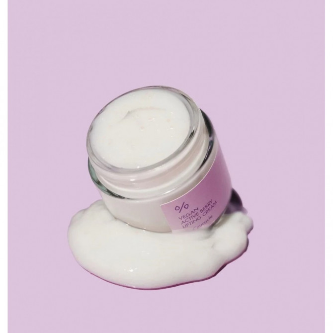 Лифтинг крем-гель с ресвератролом и экстрактом клюквы Dr.Ceuracle Vegan Active Berry Lifting Cream 2 мл купить в Украине 2