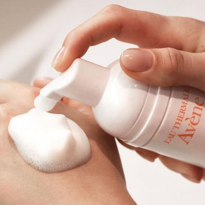 Пінка-мус що очищає для вмивання для всіх типів шкіри Avene Eau Thermale Cleansing Foam 150 мл купити в Україні 3