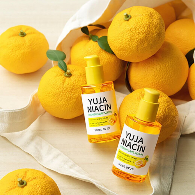 Освітлююча і вирівнююча тон шкіри сироватка SOME BY MI Yuja Niacin Blemish Care Serum 50 мл купити в Україні 4