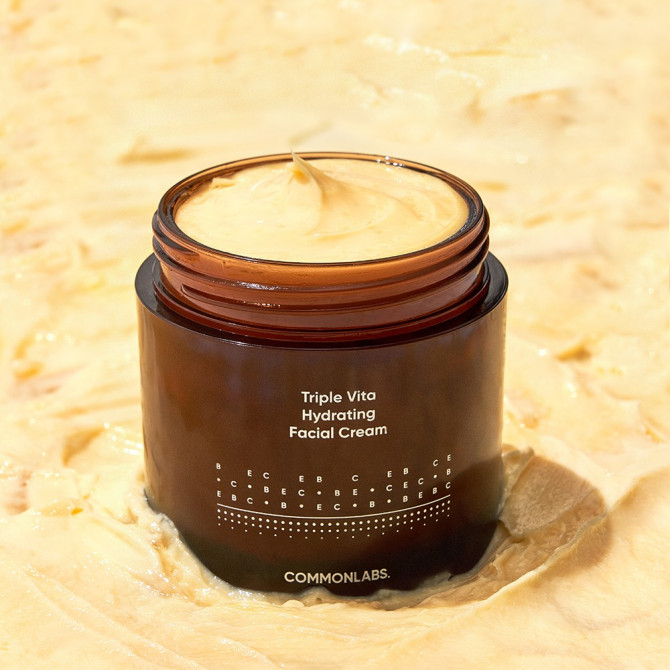 Зволожуючий крем для обличчя з екстрактом меду COMMONLABS Triple Vita Hydrating Facial Cream 70 мл купити в Україні 3