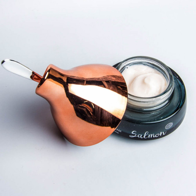 Антивіковий крем з маслом лосося і пептидами FarmStay Salmon Oil & Peptide Vital Cream 50 г купити в Україні 2
