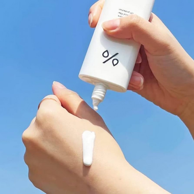 Себорегулирующий солнцезащитный лосьон Dr.Ceuracle 5α Control No Sebum Sun Lotion 50 мл купить в Украине 3