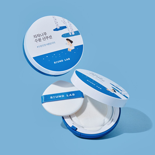 Cонцезахисний кушон з березовим соком та ніацинамідом ROUND LAB Birch Juice Moisturizing Sun Cushion 15 г купити в Україні 3