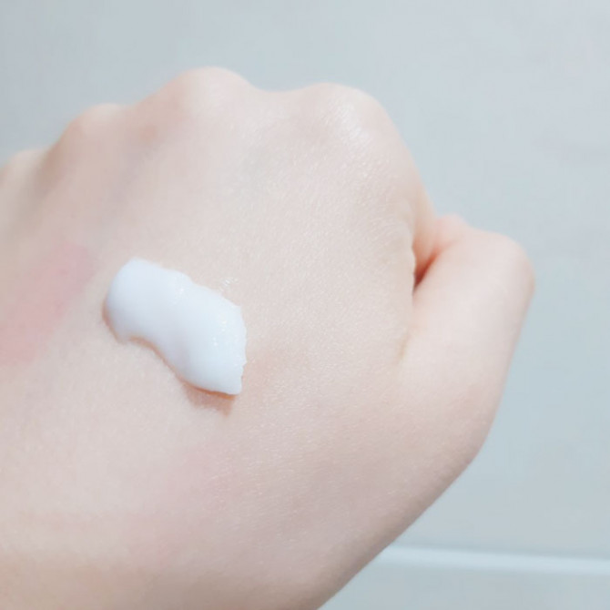 Скраб для глибокого очищення пор з содою ETUDE HOUSE Baking Powder Crunch Pore Scrub 200 г купити в Україні 4