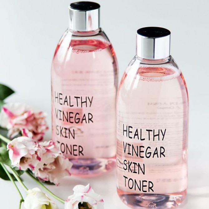 Відбілюючий тонер з екстрактом шовковиці REALSKIN Healthy Vinegar Skin Toner Mulberry 300 мл купити в Україні 2