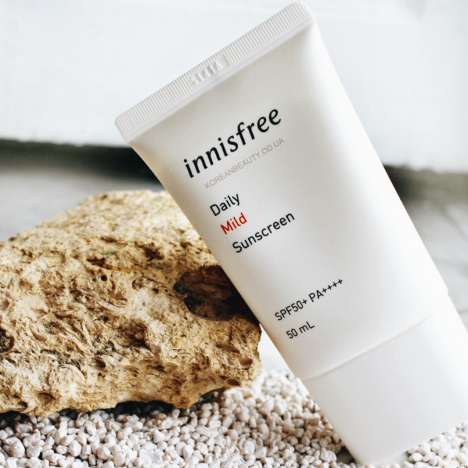 Легкий сонцезахисний крем Innisfree Daily Mild Sunscreen SPF50 + PA ++++ 50 мл купити в Україні 3