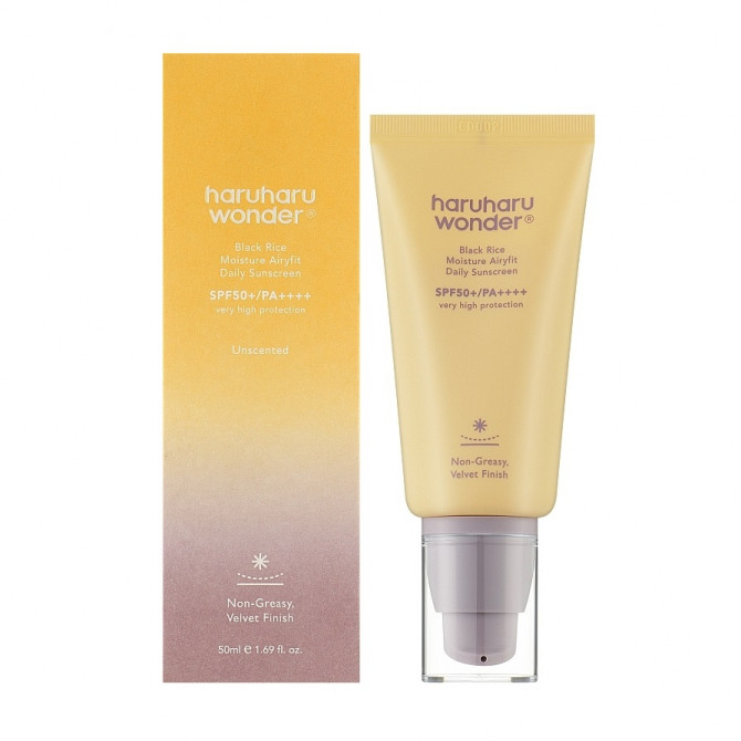 Зволожуючий сонцезахисний крем з матовим фінішом Haruharu WONDER Black Rice Moisture Airyfit Daily Sunscreen 50 мл купити в Україні