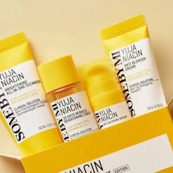 Набір мініатюр засобів для яскравості тону SOMEBYMI Yuja Niacin 30 Days Brightening Starter Kit купити в Україні 2