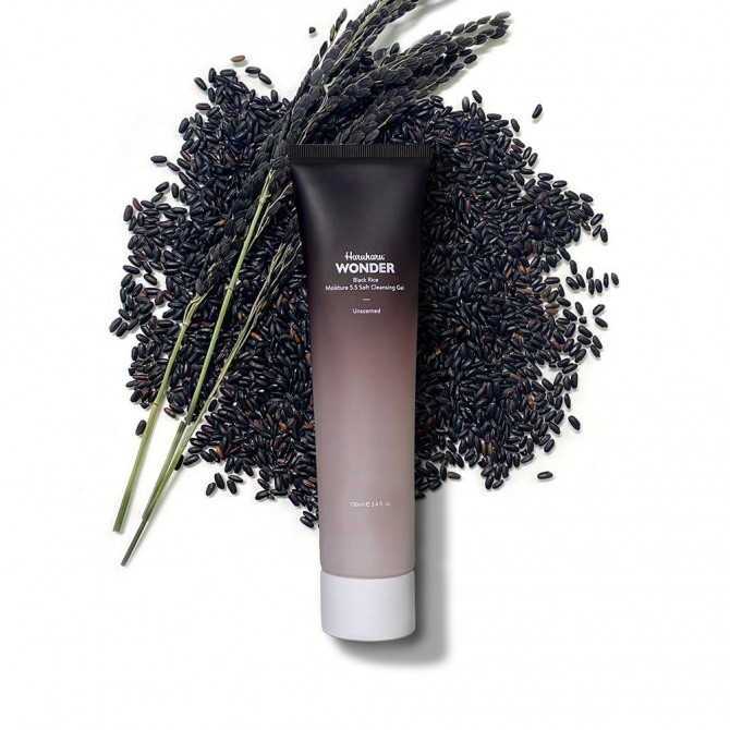 Нежный гель для умывания с экстрактом черного риса Haruharu WONDER Black Rice Moisture 5.5 Soft Cleansing Gel 100 мл купить в Украине 3