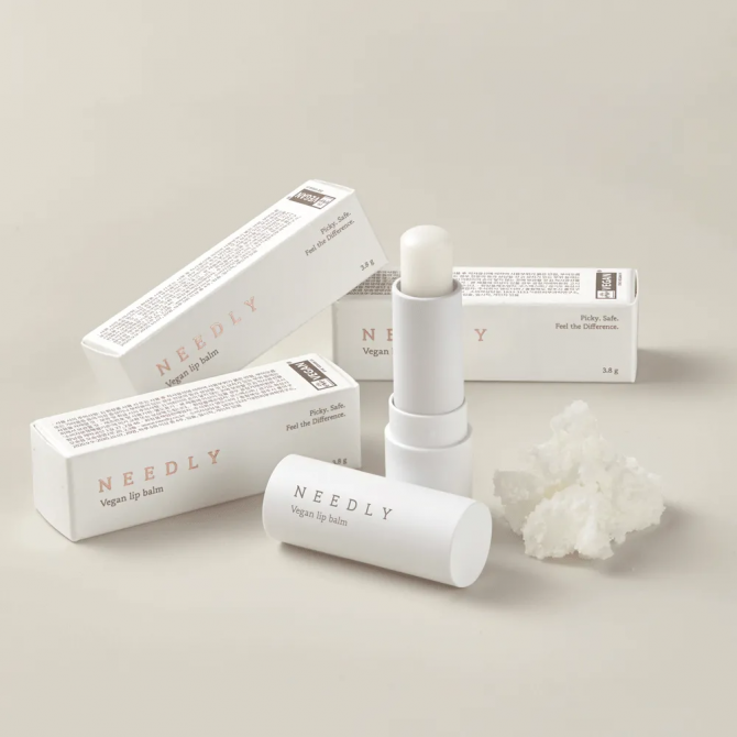 Зволожуючий веганський бальзам для губ Needly Vegan Lip Balm 3.8 г купити в Україні 3