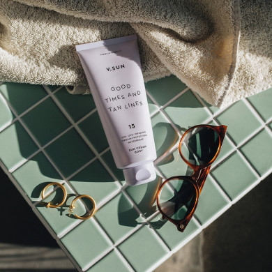 Солнцезащитный крем для тела V.SUN Good Times And Tan Lines SPF 15 200 мл купить в Украине 4