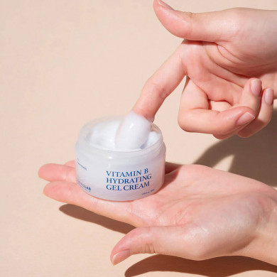 Зволожуючий крем-гель пантенолом SKIN&LAB Vitamin B Hydrating Gel Cream 50 мл купити в Україні 3