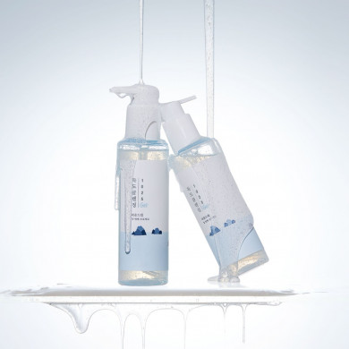 Мягкий гель для умывания с морской водой и гиалуроновой кислотой ROUND LAB 1025 Dokdo Cleansing Gel 150 мл купить в Украине 2