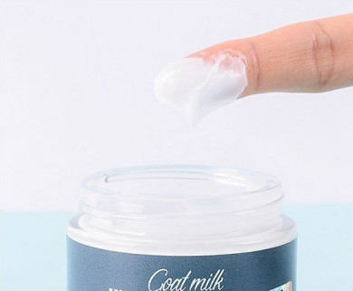 Осветляющий крем с козьим молоком, JIGOTT, Goat Milk Whitening Cream, 70 мл купить в Украине 2 Осветляющий крем с козьим молоком, JIGOTT, Goat Milk Whitening Cream, 70 мл купить в Украине 2