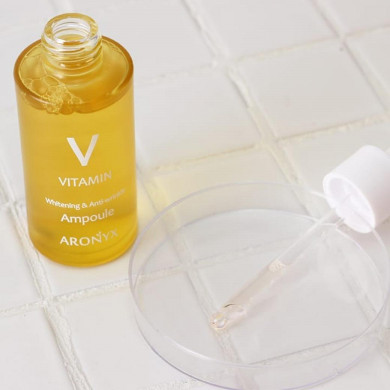 Висвітлююча вітамінна сироватка для обличчя MEDI FLOWER Aronyx Vitamin Ampoule 50 мл купити в Україні 2