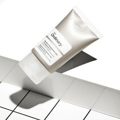 Омолаживающая сыворотка с витамином С 23% и гиалуроновой кислотой The Ordinary Vitamin C Suspension 23% + HA Spheres 2% 30 мл купить в Украине 2