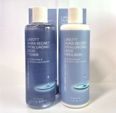 Зволожуюча емульсія з гіалуроновою кислотою JIGOTT Aura Secret Hyaluronic Acid Emulsion 300 мл купити в Україні 3