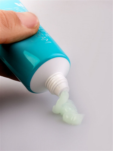Легкий освітлюючий гель-крем для обличчя MIZON Water Volume Aqua Gel Cream (Tube) 45 мл купити в Україні 2