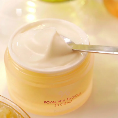 Поживний крем для обличчя з прополісом Dr. Ceuracle Royal Vita Propolis 33 Cream 50 г купити в Україні 3