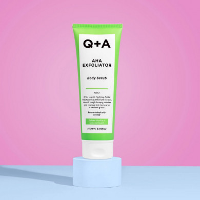 Скраб для тіла із AHA-кислотами Q+A AHA Exfoliator Body Scrub 250 мл купити в Україні 3