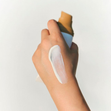 Ультралегкий солнцезащитный крем  SKIN1004 Madagascar Centella Air-Fit Suncream Light SPF30 PA++++ 50 мл купить в Украине 2