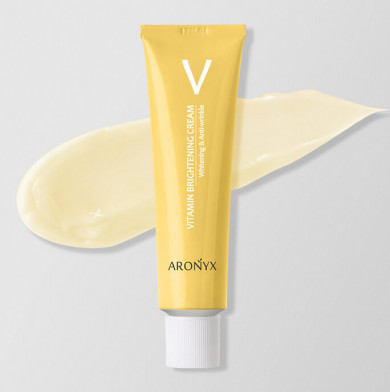 Висвітлюючий вітамінний крем для обличчя MEDI FLOWER Aronyx Vitamin Brightening Cream 50 мл купити в Україні 2