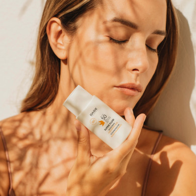 Солнцезащитный флюид  с гиалуроновой кислотой SPF 50 Babe Laboratorios Super Fluid 50 мл купить в Украине 4
