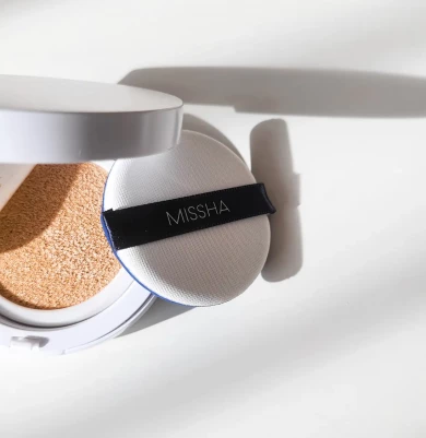 Зволожуючий кушон # 21 Missha M Magic Cushion Moist Up SPF50 + / PA +++ # 21 15 мл купити в Україні 4